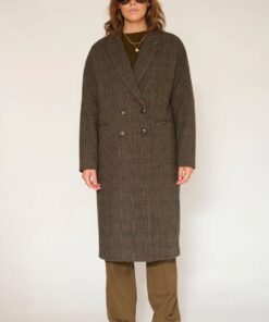 Alternative view of Abrigo largo - MAIWEN BROWN