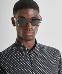 CAMISA REGULAR STRAIGHT FIT BARCELONA EN MEZCLA DE ALGODON CON ESTAMPADO DE LUNARES Antony Morato MMSL00614 FA430651 9000 01 3