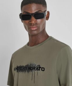 CAMISETA MORATO LOGO ESTAMPADO PINTURA KAKI 7 CAMISETA REGULAR FIT EN JERSEY DE ALGODON CON ESTAMPADO DE LOGO PINTADO ANTONY MORATO mmks02565 fa100240 4088 03 1