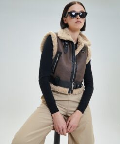 Alternative view of CHALECO DE CUERO ECOLÓGICO CON INTERIOR DE PELO DE OVEJA