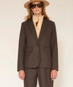 Chaqueta a medida VENTIVA BROWN – MKT Studio 3