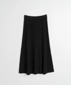 FALDA NEGRA PUNTO CANALE 1