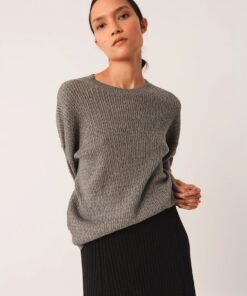 FALDA NEGRA PUNTO CANALE 6