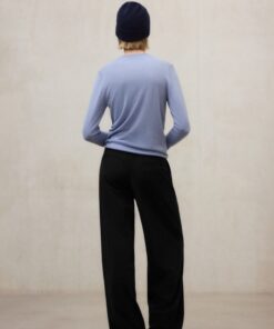 JERSEY MILO AZUL PARA MUJER ECOALF 4 scaled