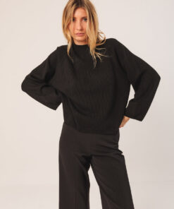 JERSEY NEGRO CANALÉ CUELLO PERKINS