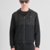 SUDADERA CON CREMALLERA REGULAR FIT EN MEZCLA ALGODÓN CON TEJIDO CONTRASTANTE 1 SUDADERA CON CREMALLERA REGULAR FIT EN MEZCLA ALGODON CON TEJIDO CONTRASTANTE Antony Morato MMFL01100 FA150168 9000 2