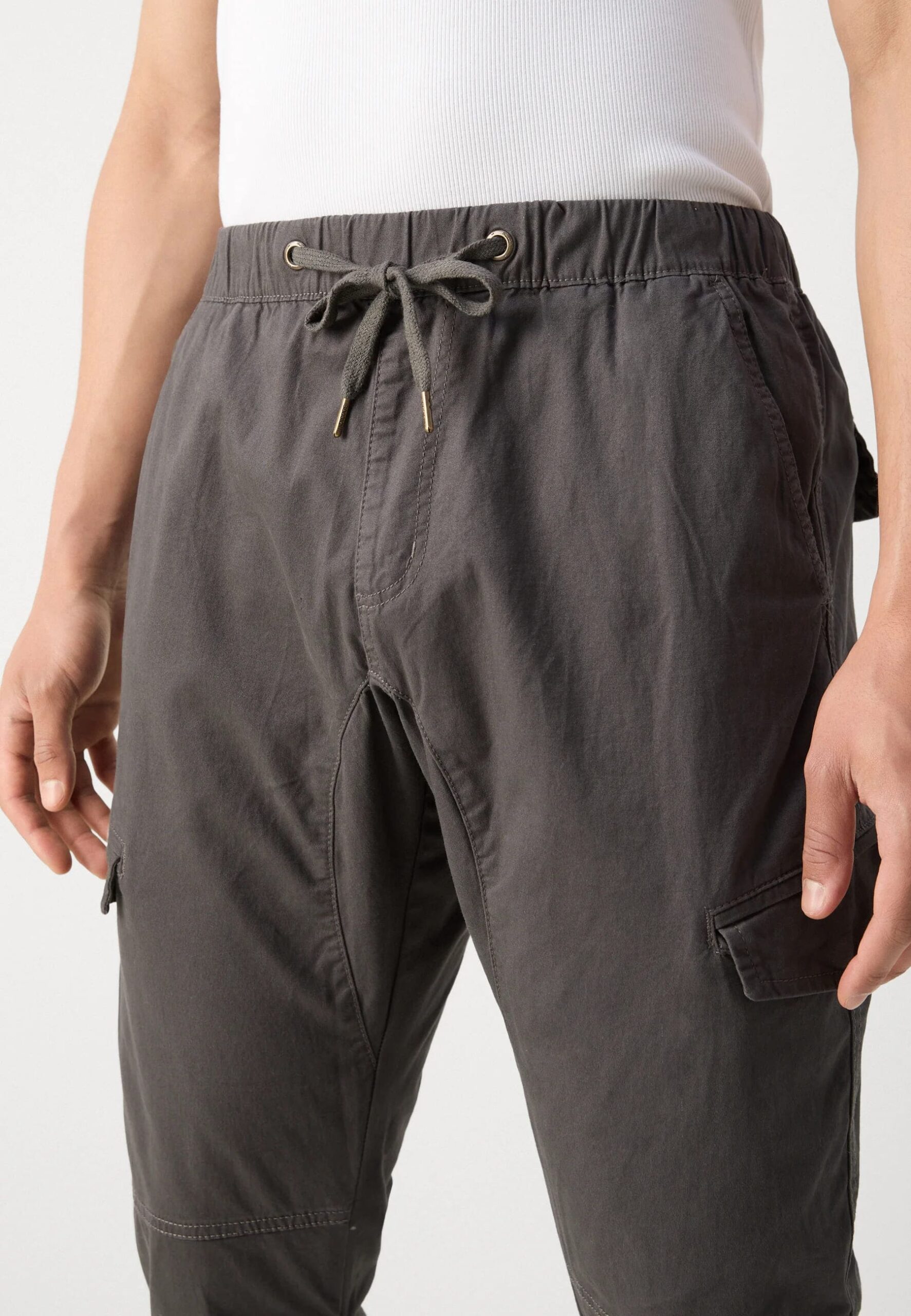 PANTALON INDICODE CARGO GOMAS GRIS 8 PANTALON INDICODE CARGO GOMAS GRIS - Imagen 7