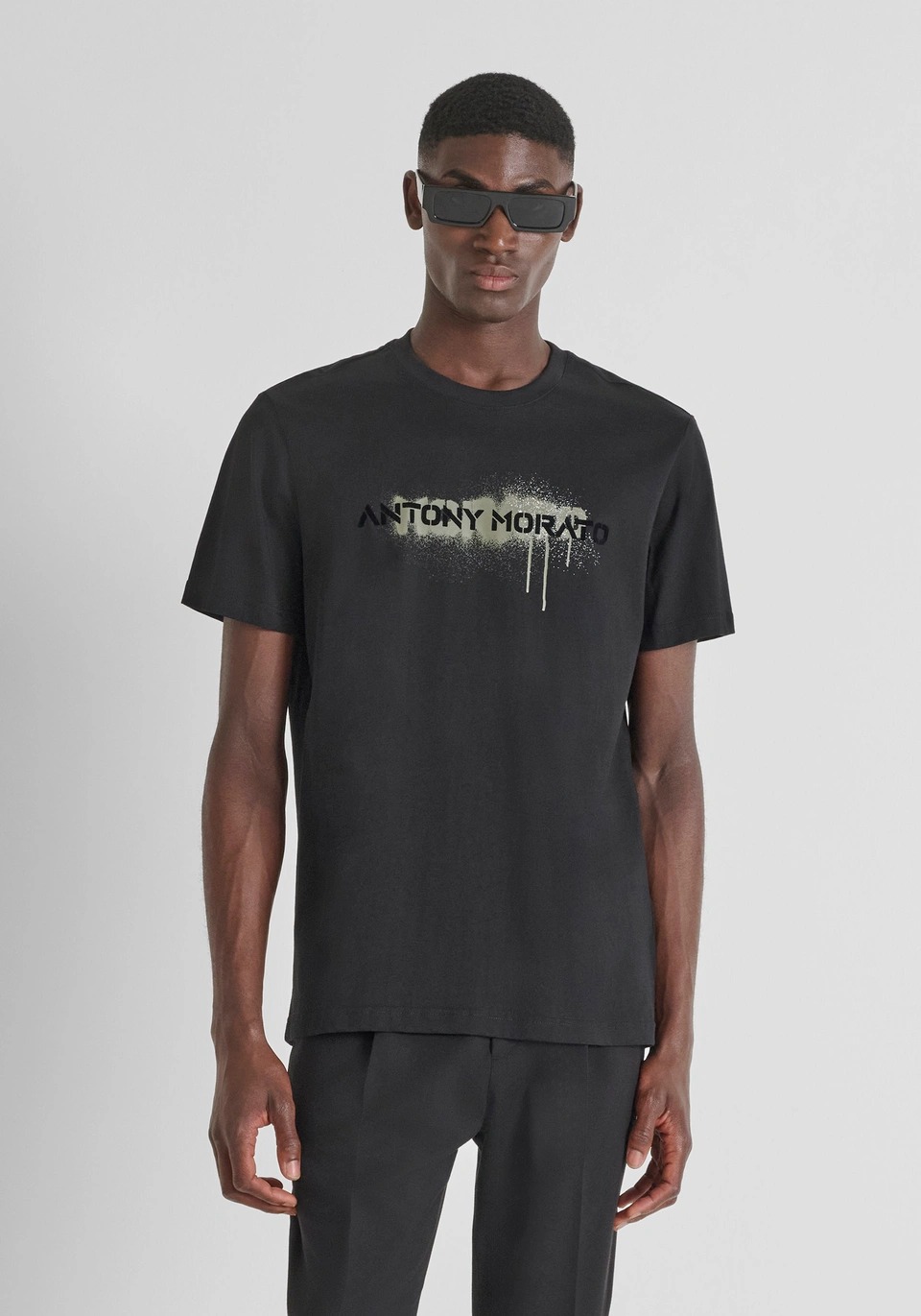 CAMISETA MORATO LOGO ESTAMPADO PINTURA NEGRO