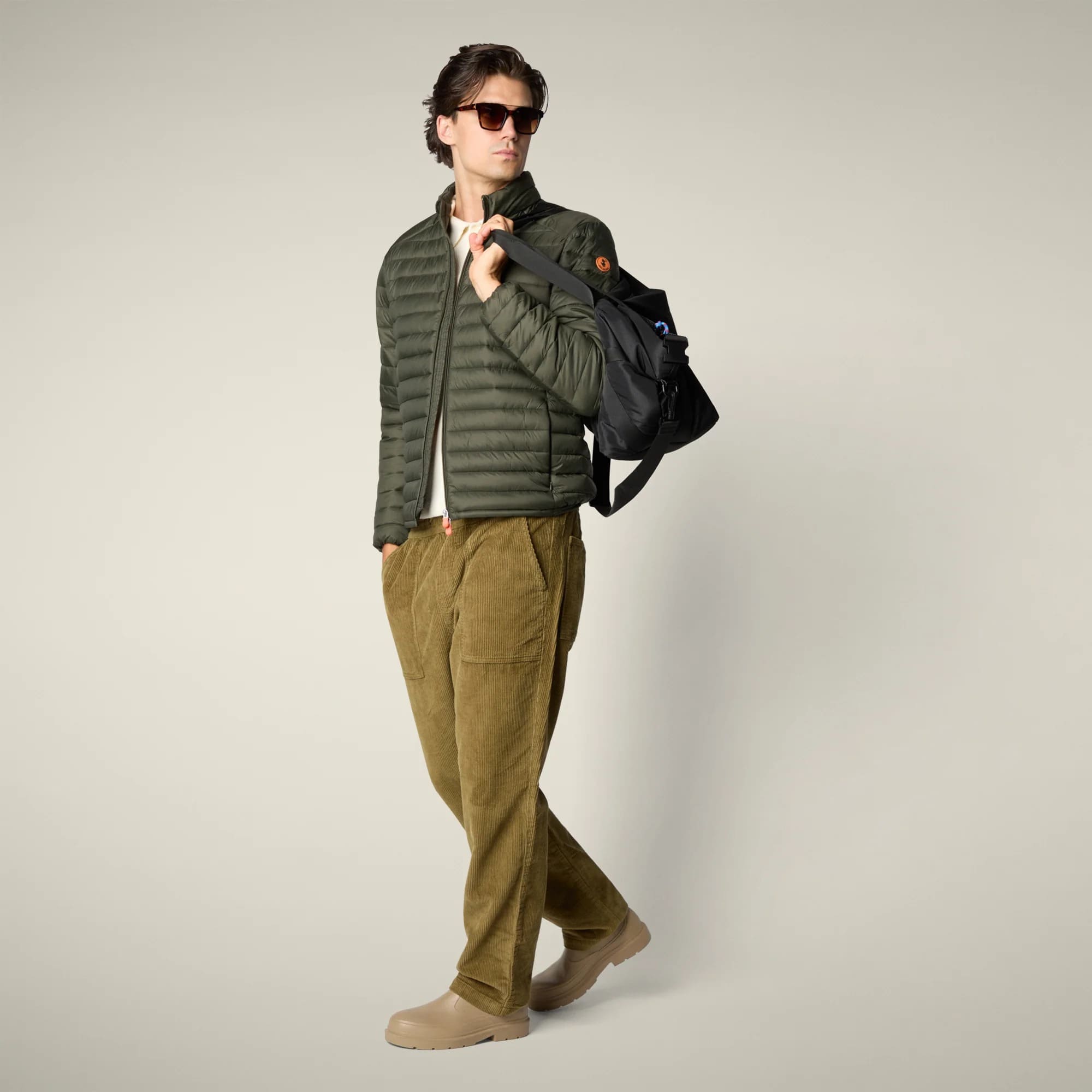 Chaqueta acolchada para hombre modelo Alexander en verde tierra 4 Chaqueta acolchada para hombre modelo Alexander en verde tierra - Imagen 2