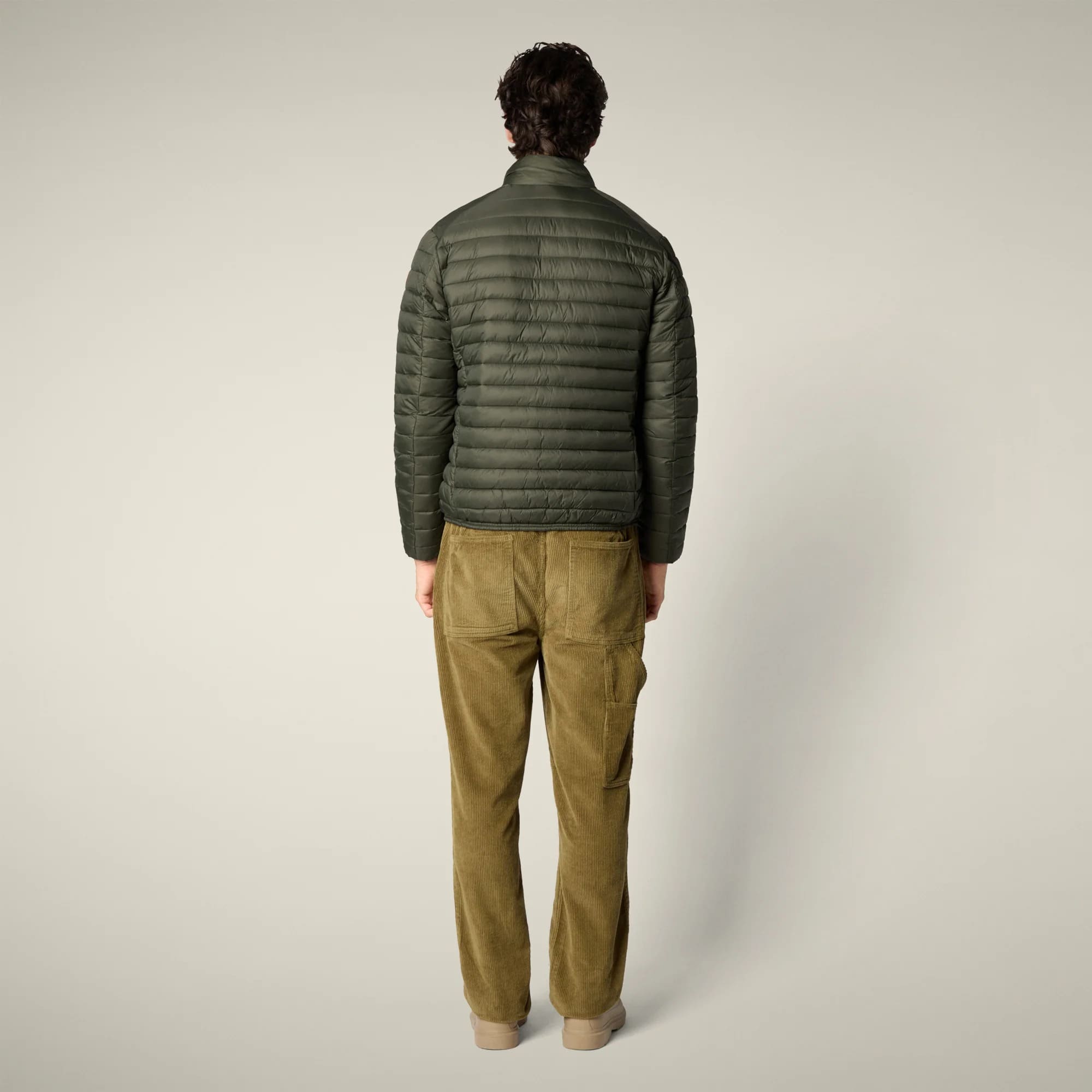 Chaqueta acolchada para hombre modelo Alexander en verde tierra 5 Chaqueta acolchada para hombre modelo Alexander en verde tierra - Imagen 3